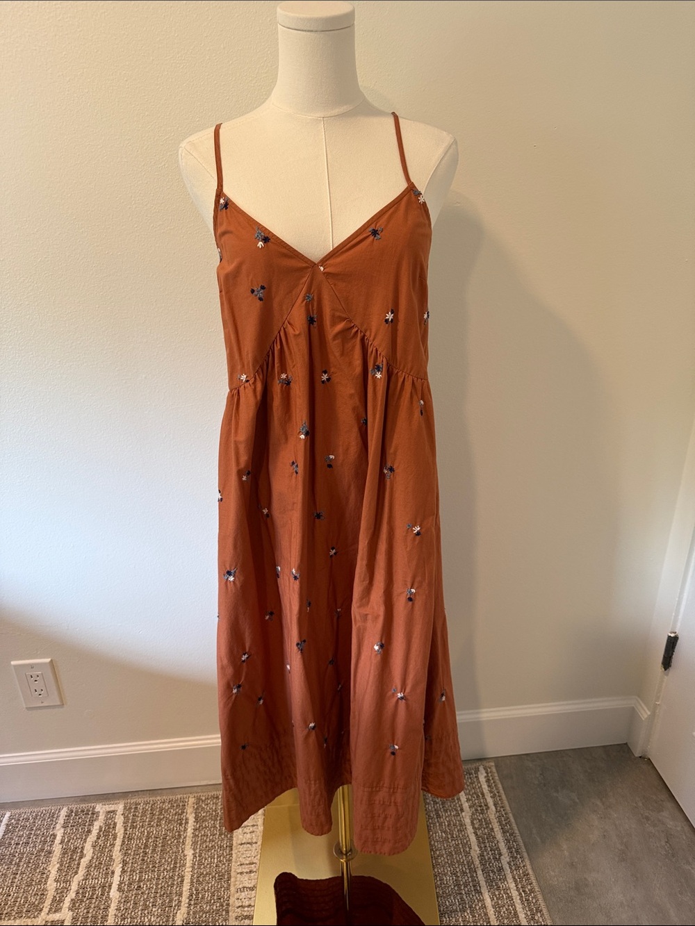 Universal Thread Embroidered Rust Midi Dress Pockets XS & S